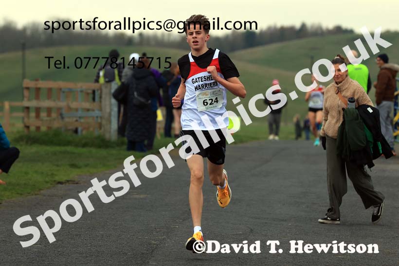 Boys and Girls under-15s 2024 Heaton Memorial Road Race, Newcastle Town Moor, Newcastle.   Photo: David T. Hewitson/Sports for All Pics